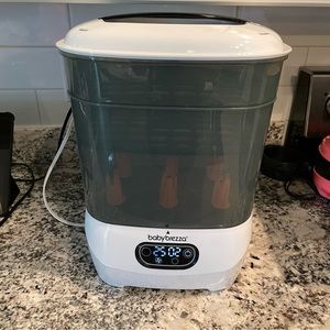 Baby Brezza- One step bottle sterilizer & dryer Babybrezza